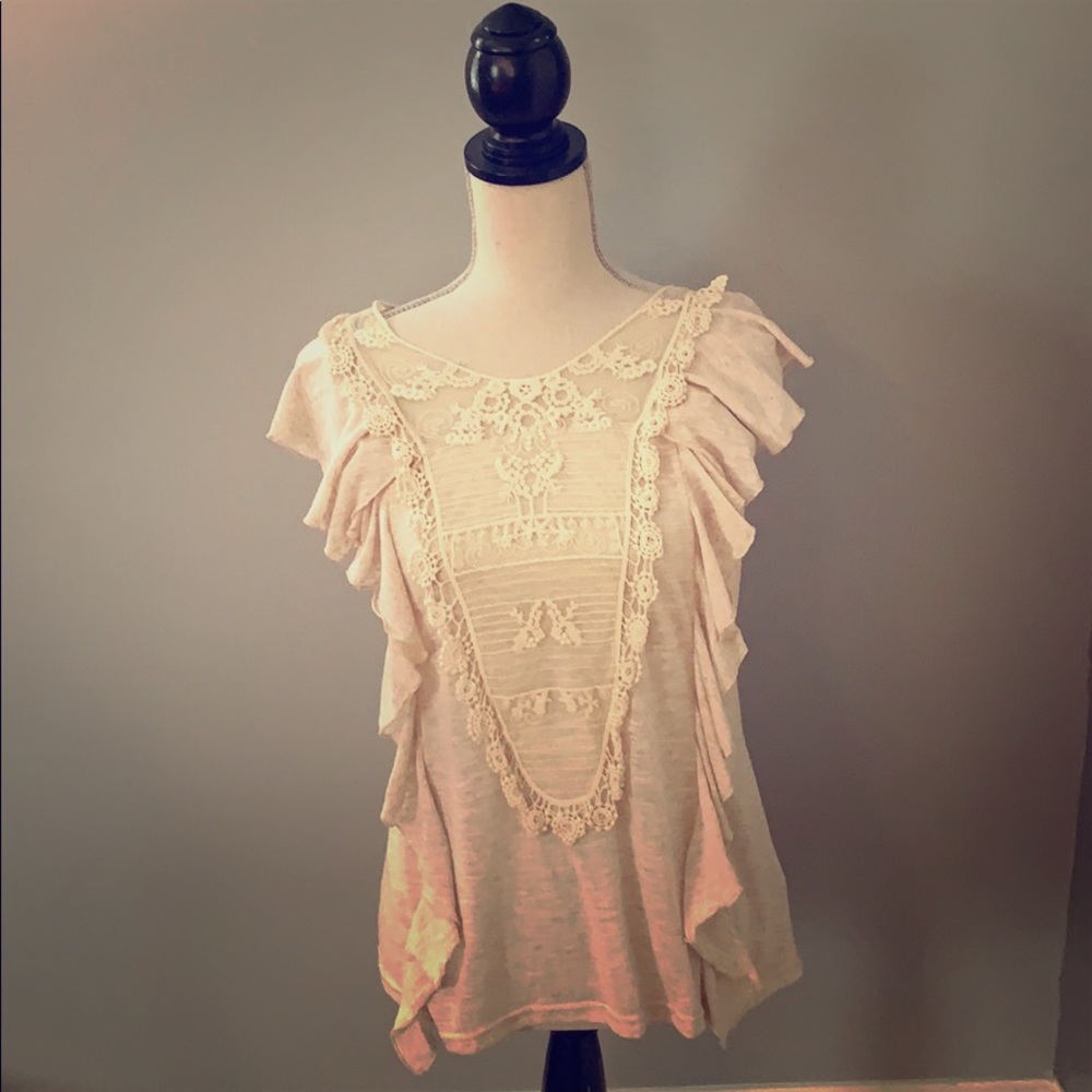 Ruffled Sleeveless Shirt